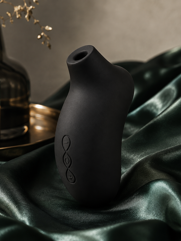 LELO SONA™ 3 Cruise Obsidian Black | Luxury Sonic Clitoral Massager | VÉLDIS