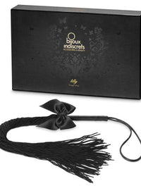 Lilly — Fringed Whip